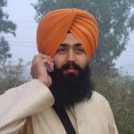 Sikh man wearing a pagh